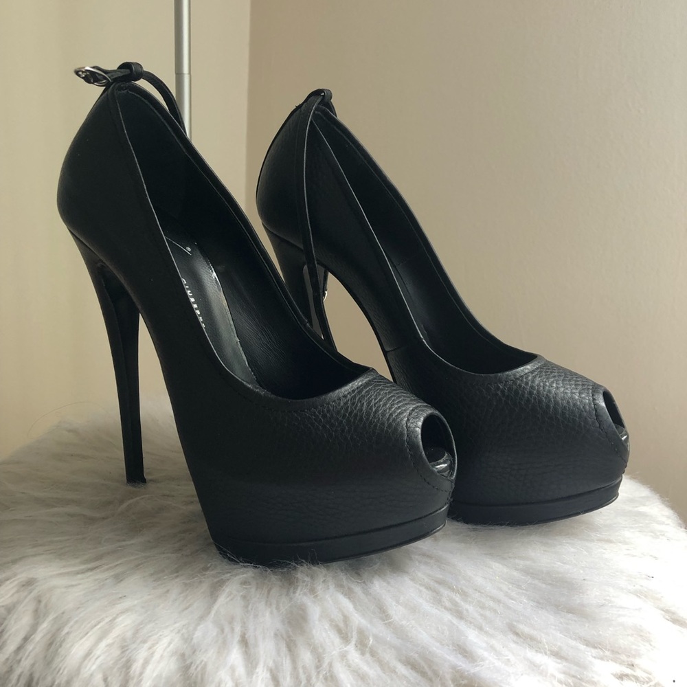 giuseppe zanotti black leather peep toe platform ankle strap pumps size 36.5